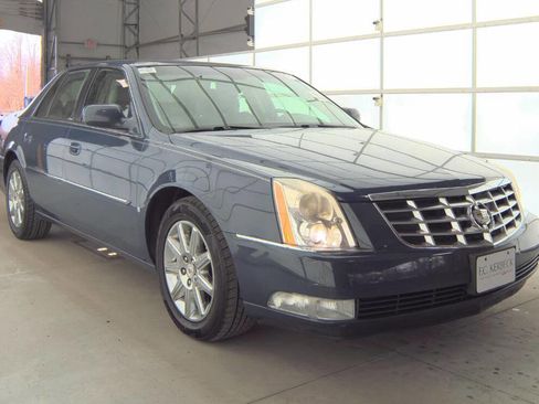Used 2009 Cadillac DTS Base 4dr Sedan image 1
