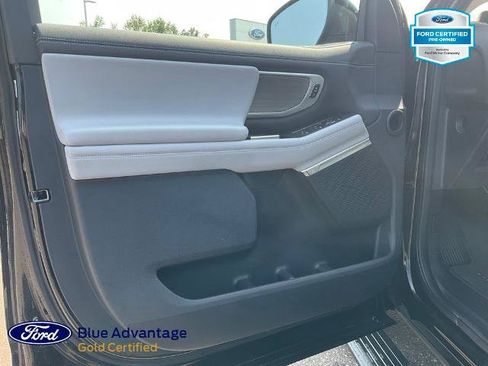 Certified 2025 Ford Expedition Max Platinum w/ Driver's Package AWD/4WD image 17