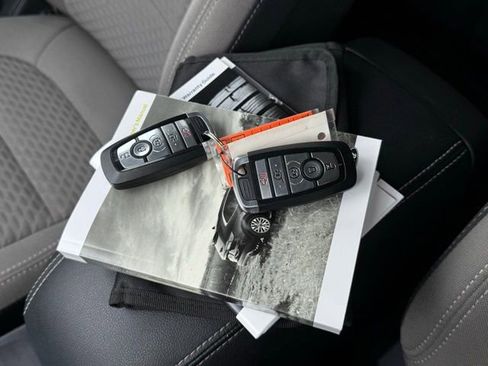 Used 2022 Ford Escape SE w/ Convenience Package image 4