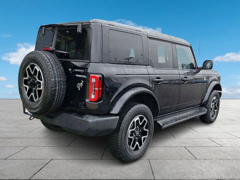 Used 2025 Ford Bronco Outer Banks image 6