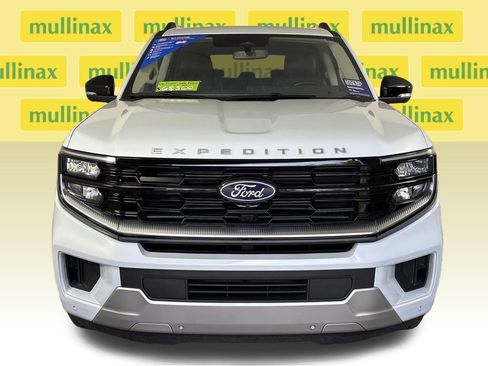 Certified 2025 Ford Expedition Platinum image 16