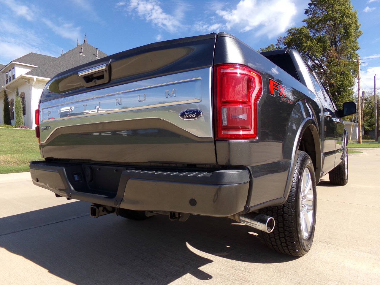 Used 2017 Ford F150 Platinum w/ Equipment Group 701A Luxury AWD/4WD image 40