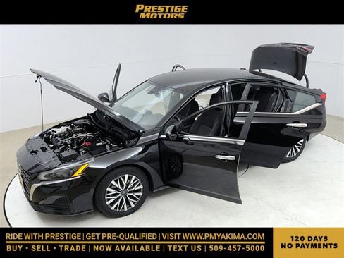 Used 2023 Nissan Altima 2.5 SV image 22