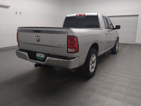 Used 2017 RAM 1500 Classic SLT image 9