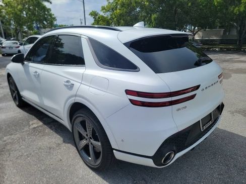 Used 2023 Genesis GV70 2.5T w/ Sport Prestige Package AWD/4WD image 3