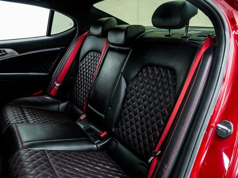 Used 2022 Genesis G70 3.3T image 40