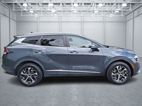 Used 2023 Kia Sportage EX AWD/4WD image 6