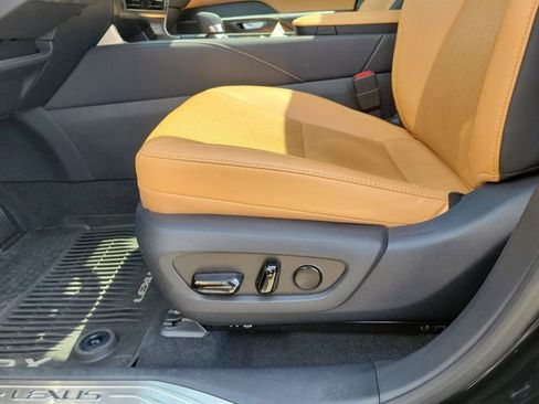 Used 2024 Lexus RX 350 Premium Plus w/ Convenience Package image 18