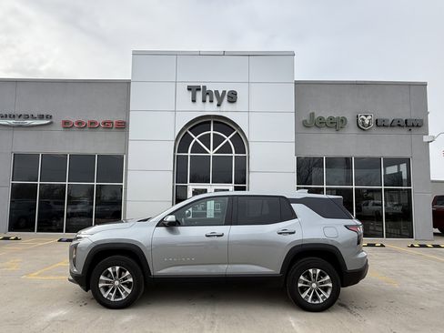 Used 2025 Chevrolet Equinox LT image 31