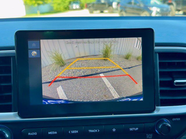 Used 2024 Hyundai Venue SEL FWD image 20