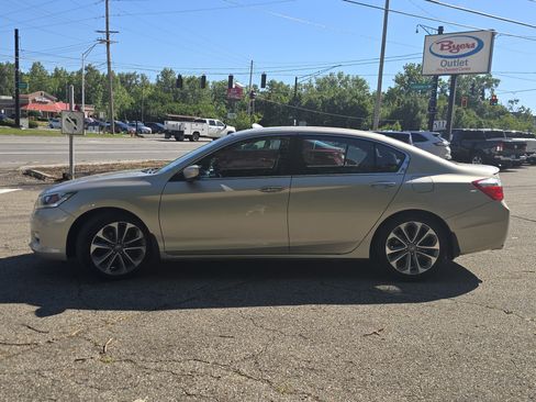 Used 2013 Honda Accord Sport image 4