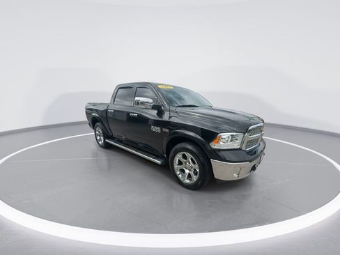 Used 2017 RAM 1500 Laramie w/ Convenience Group AWD/4WD image 2