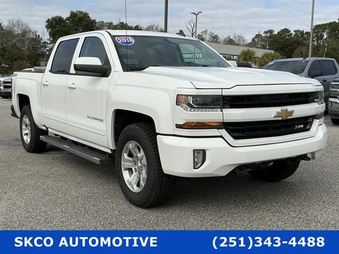 Used 2018 Chevrolet Silverado 1500 LT w/ All Star Edition AWD/4WD image 8