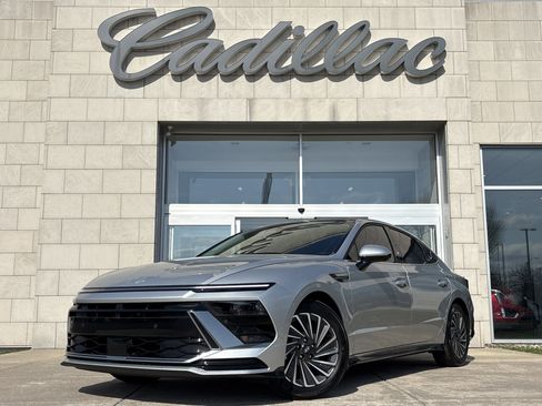 Used 2025 Hyundai Sonata Limited image 11