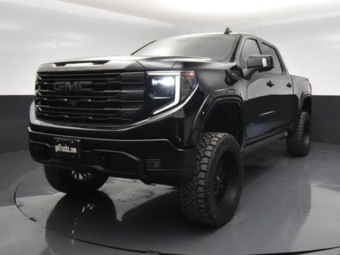 Used 2022 GMC Sierra 1500 Elevation w/ Preferred Package AWD/4WD image 2