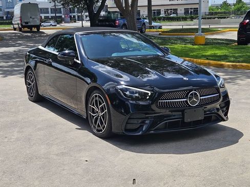 Used 2022 Mercedes-Benz E 450 Cabriolet image 3