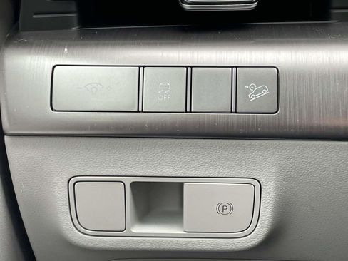 New 2026 Hyundai Kona SEL Premium FWD image 17