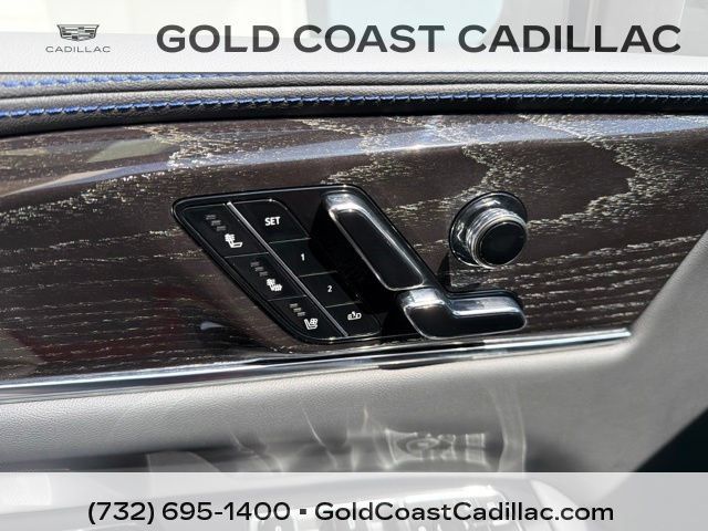 Used 2026 Cadillac Escalade IQL Sport 1 w/ LPO, ONYX Package AWD/4WD image 26