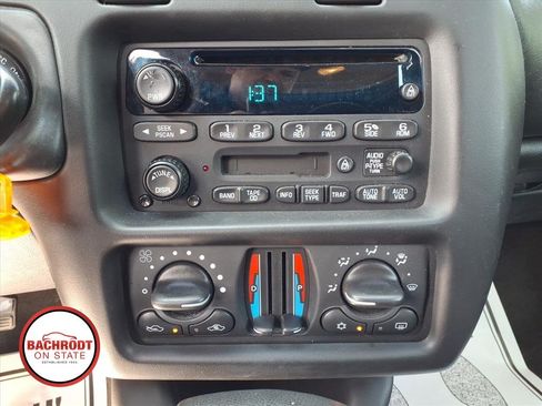 Used 2004 Chevrolet Monte Carlo SS w/ Preferred Equipment Group FWD image 11
