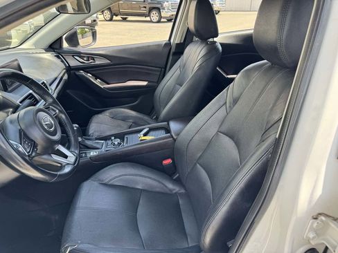 Used 2017 MAZDA MAZDA3 Grand Touring FWD image 20
