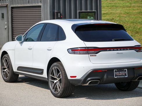 Certified 2026 Porsche Macan AWD/4WD image 3