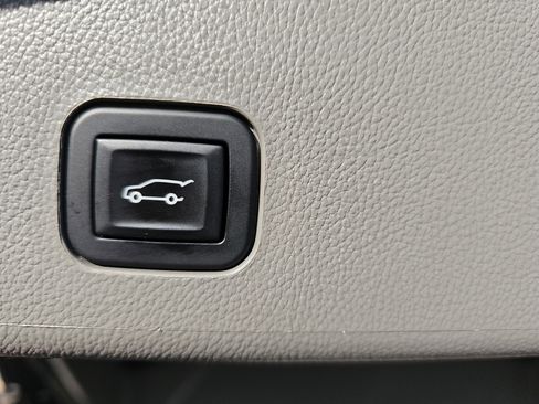 Used 2012 Cadillac SRX Luxury w/ LPO, Protection Package image 13