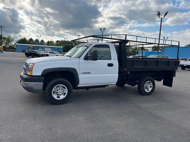 Used 2004 Chevrolet Silverado 2500 W/T RWD image 3