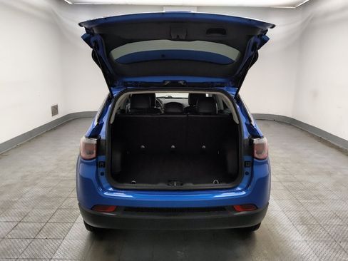 Used 2019 Jeep Compass Latitude image 29