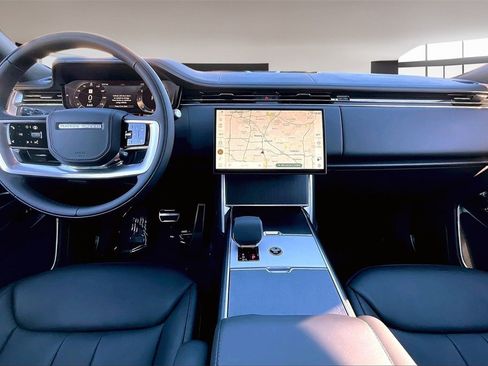 New 2025 Land Rover Range Rover SE image 5
