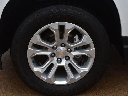 Used 2023 Chevrolet Silverado 1500 LTZ w/ Technology Package image 11