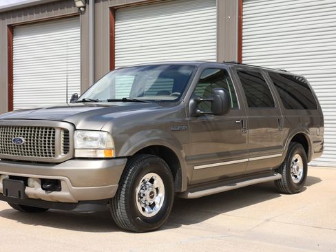 Used 2003 Ford Excursion Limited image 8