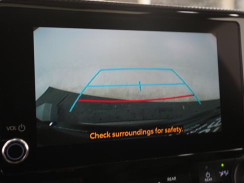 Used 2025 Toyota Highlander XSE AWD/4WD image 30