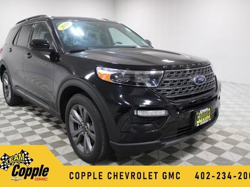 Used 2022 Ford Explorer XLT w/ Equipment Group 202A image 1