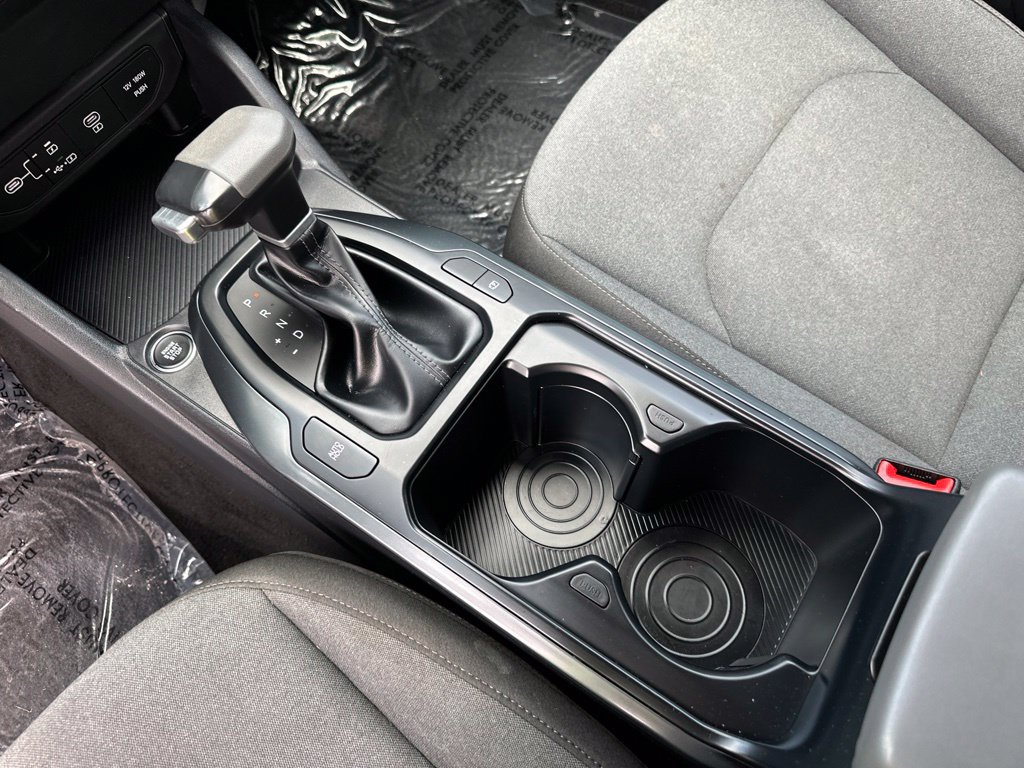Used 2025 Kia K4 FWD image 19
