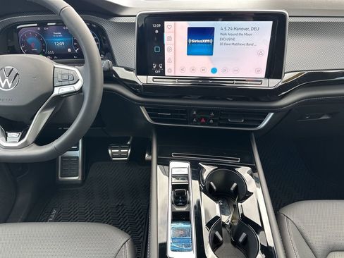 New 2026 Volkswagen Atlas Cross Sport SEL R-Line image 15