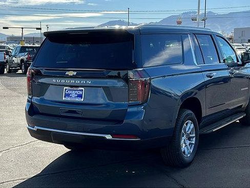 New 2026 Chevrolet Suburban LS image 5