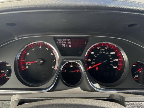 Used 2013 GMC Acadia SLT image 25