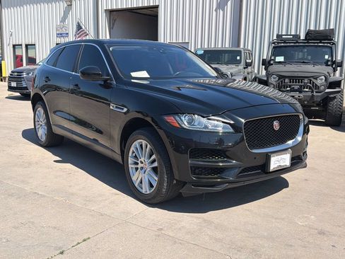 Used 2017 Jaguar F-PACE R-Sport AWD/4WD image 3