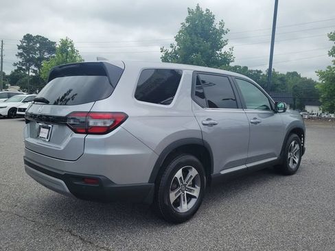 Certified 2025 Honda Pilot EX-L image 4