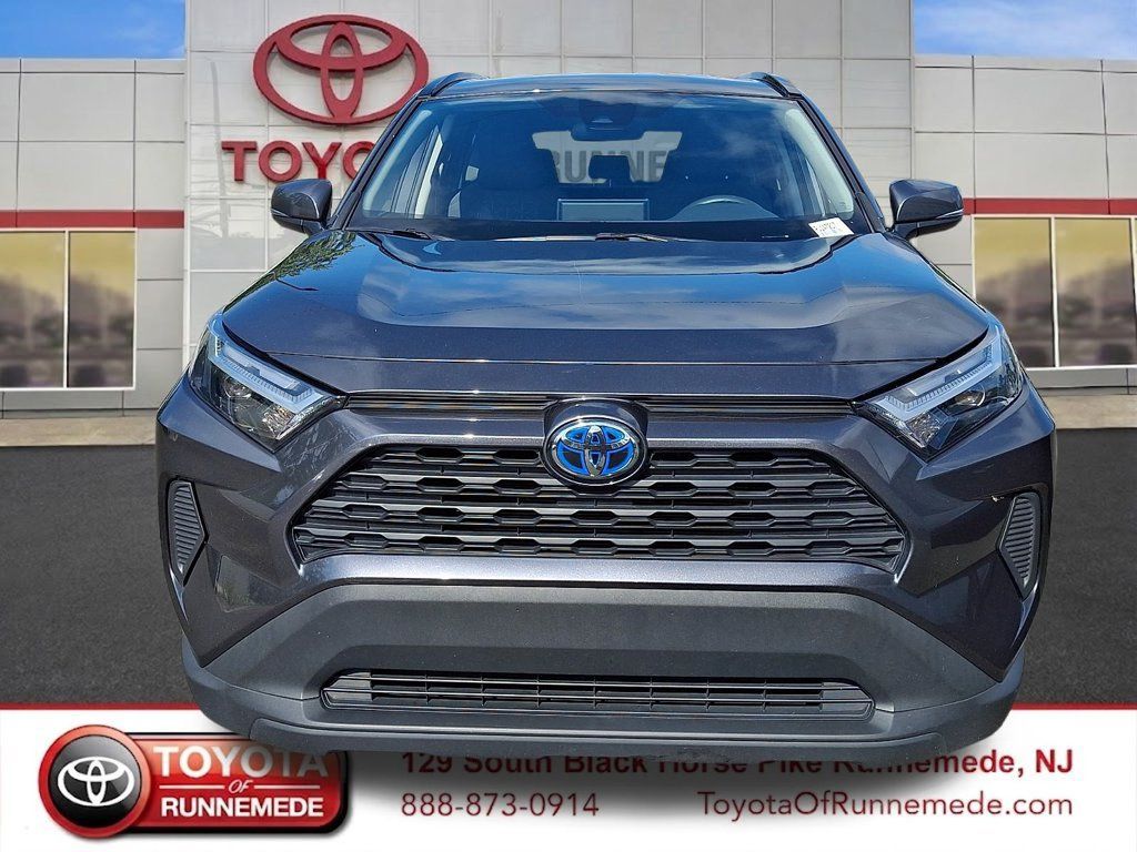 Certified 2024 Toyota RAV4 XLE AWD/4WD image 2