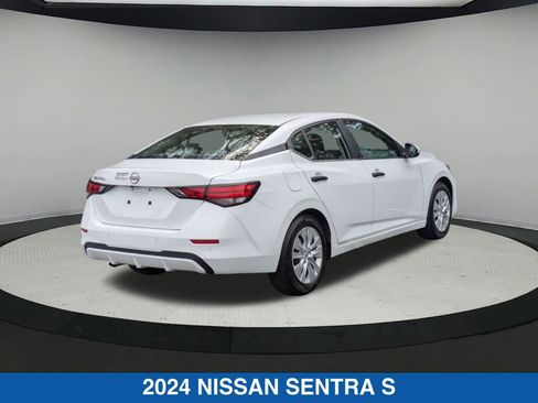 Used 2024 Nissan Sentra S image 4