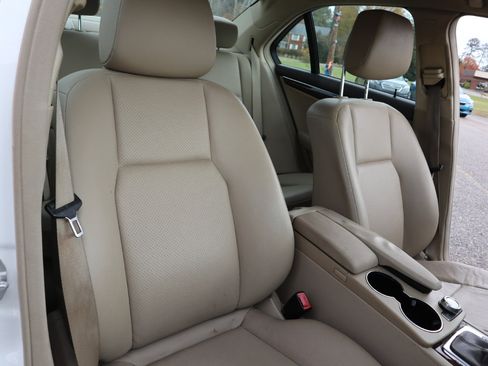 Used 2013 Mercedes-Benz C 300 4MATIC Sedan image 22