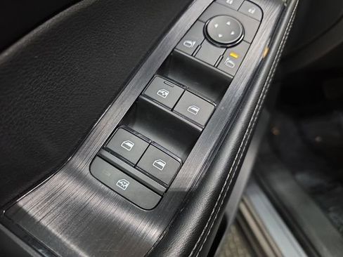 Used 2024 Nissan Rogue SV image 26