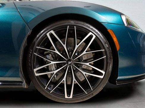 Used 2023 McLaren GT image 31