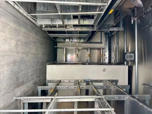 Used 2016 Chevrolet Express 4500 image 13