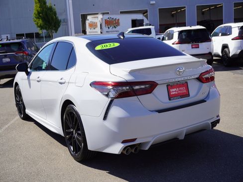 Used 2022 Toyota Camry XSE FWD image 8