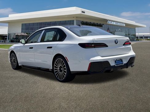 New 2026 BMW i7 eDrive50 w/ M Sport Package RWD image 7