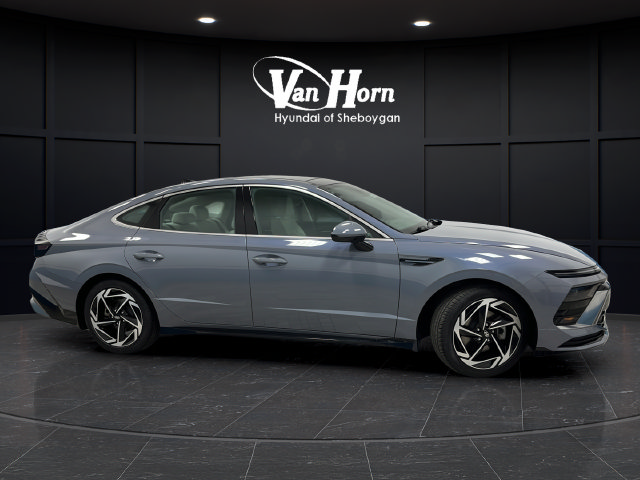 Used 2025 Hyundai Sonata SEL FWD image 8