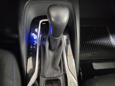 Used 2020 Toyota Corolla SE image 18