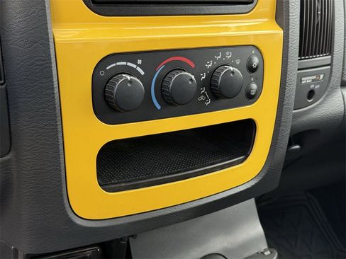 Used 2004 Dodge Ram 1500 Truck SLT w/ Sport Appearance Group image 24